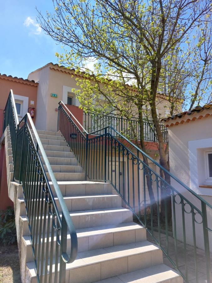 Ferienwohnung Aux Abords Du Lac Arles Exterior foto