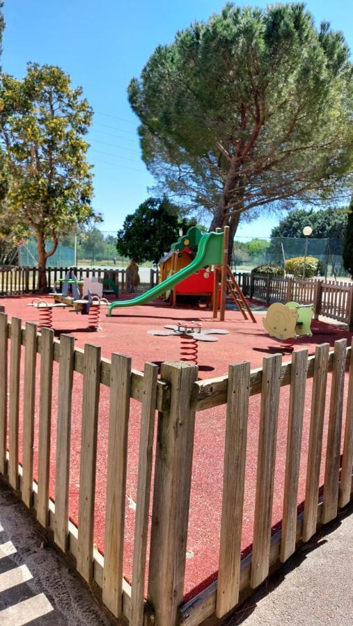 Ferienwohnung Aux Abords Du Lac Arles Exterior foto